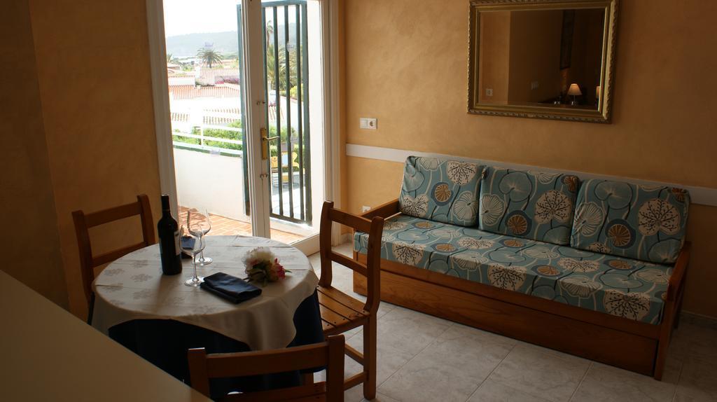 Apartamentos Vistamar Santo Tomas Luaran gambar
